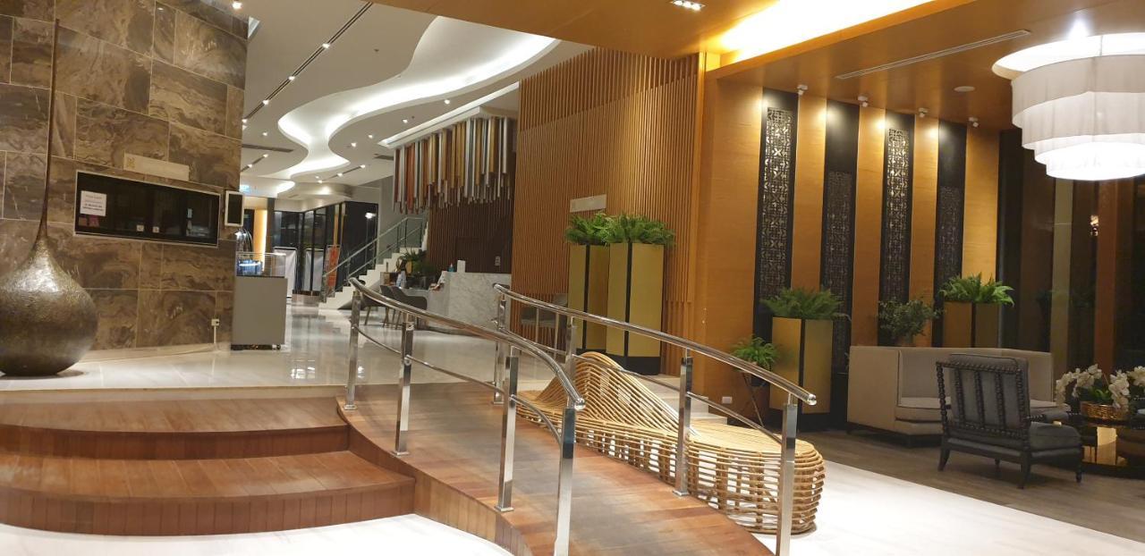 The Astra Chiang Mai Family Room Exterior foto