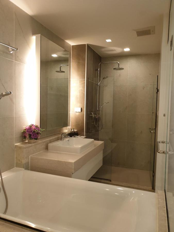 The Astra Chiang Mai Family Room Exterior foto
